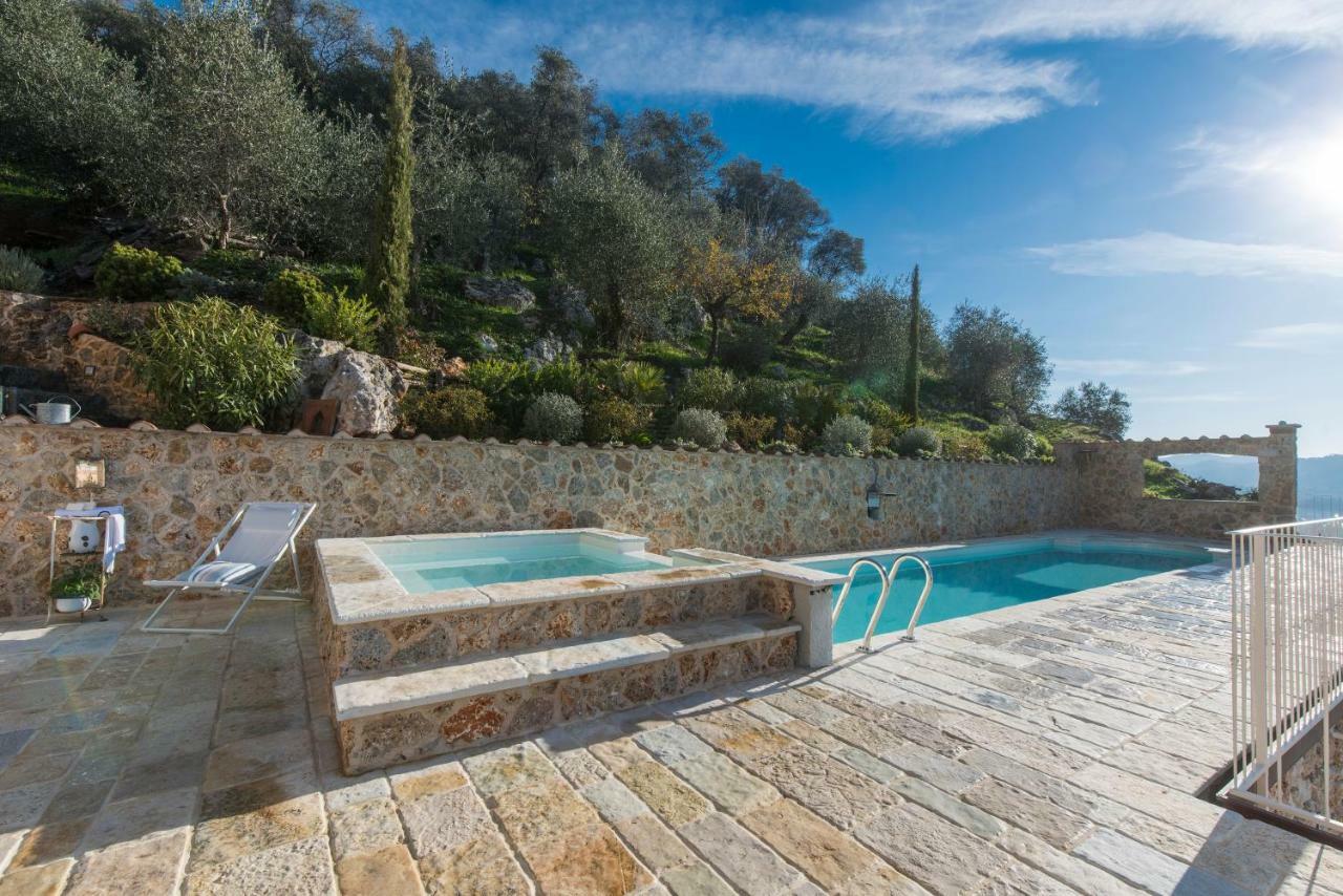 Charming Farmhouse In The Hills, Private Pool, Sea View, Dream Panorama 카마이오레 외부 사진